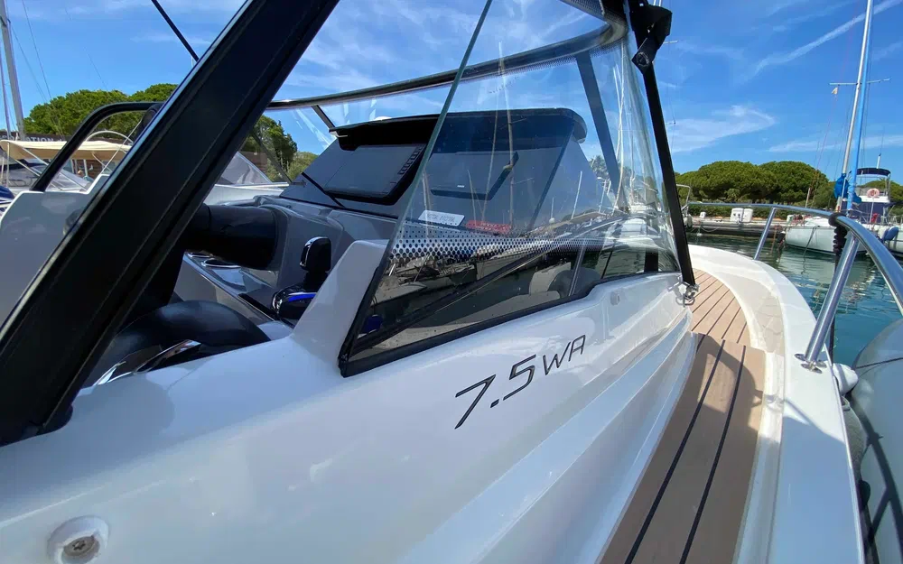 slider 5 Jeanneau Cap Camarat 7.5 WA