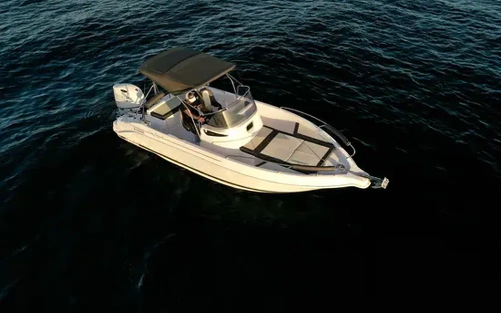 slider 1 B2 Marine Cap Ferret 702