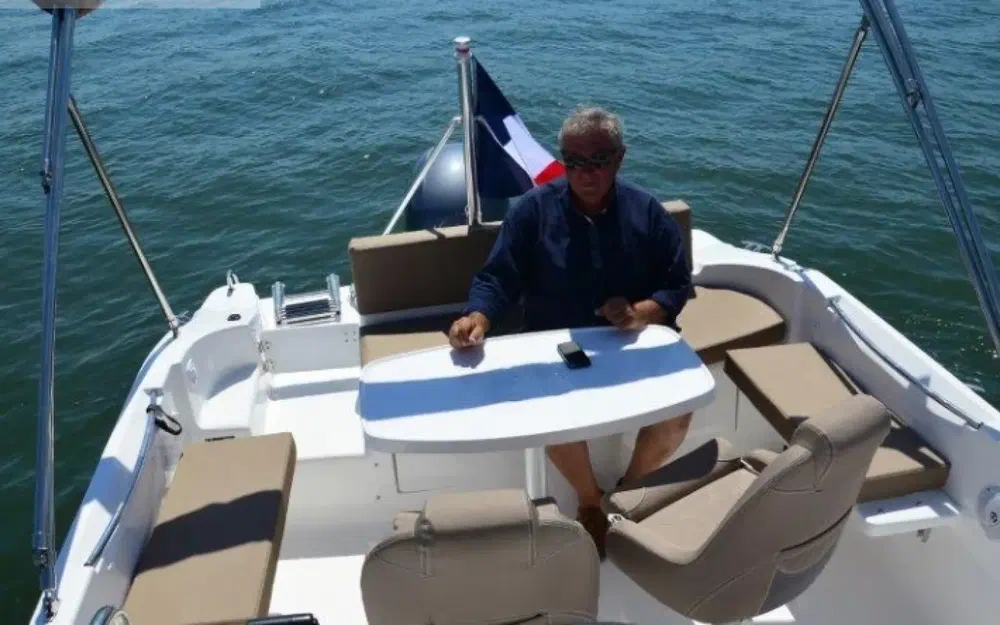 slider 10 B2 Marine Cap Ferret 702