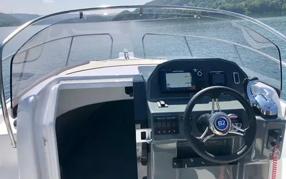 slider 2 B2 Marine Cap Ferret 702