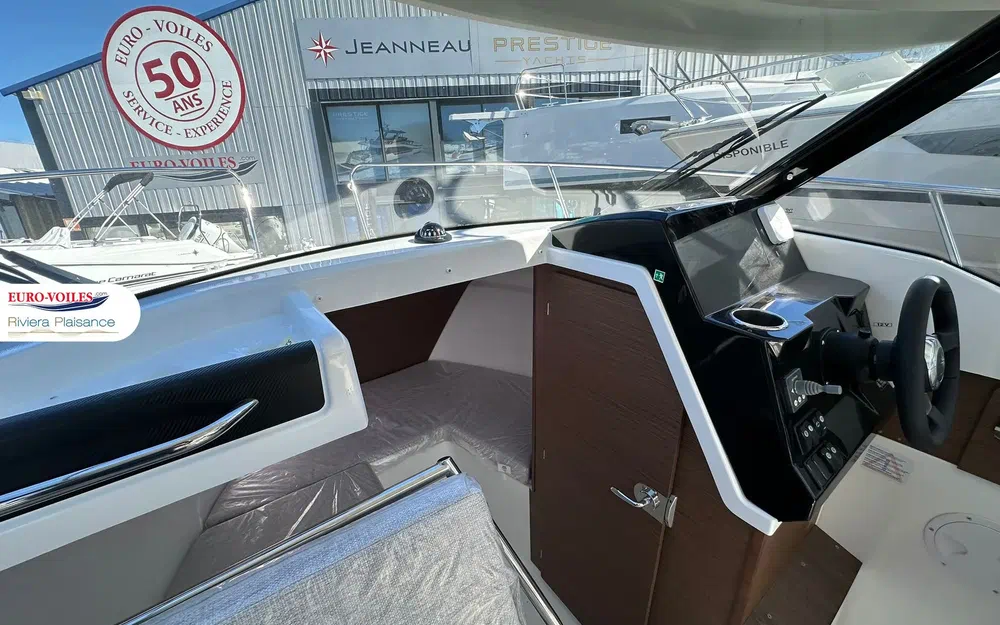 slider 3 Jeanneau Merry Fisher 695