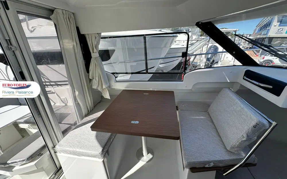 slider 5 Jeanneau Merry Fisher 695