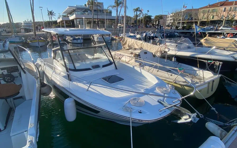 slider 0 Jeanneau Cap Camarat 7.5 WA