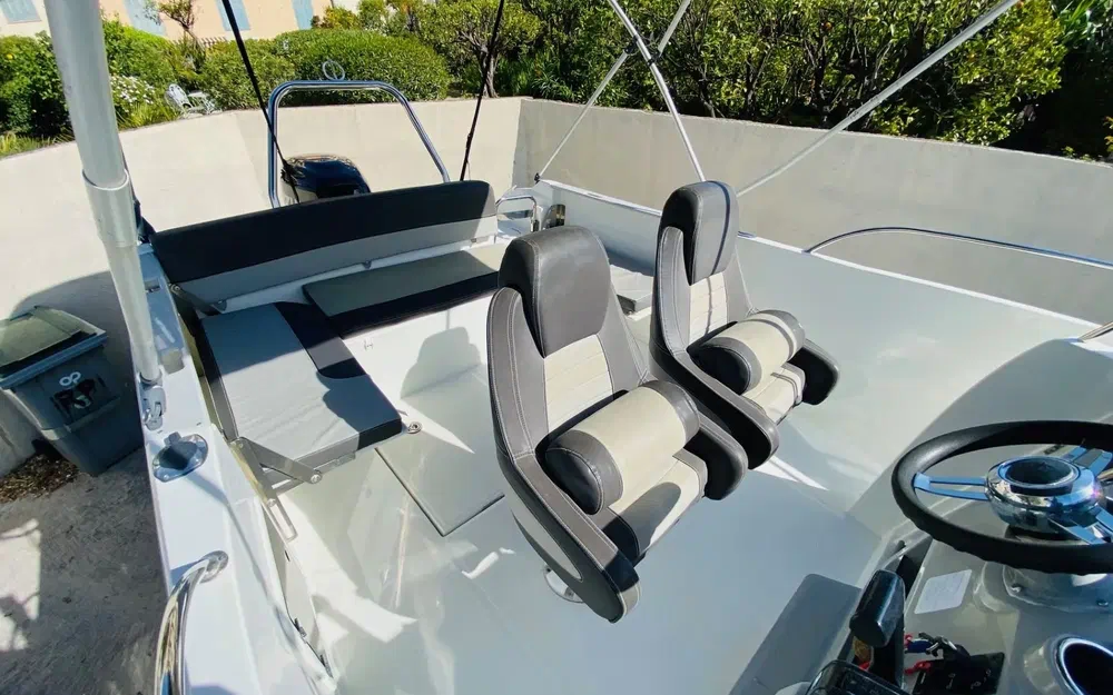 slider 3 Jeanneau Cap Camarat 7.5 CC