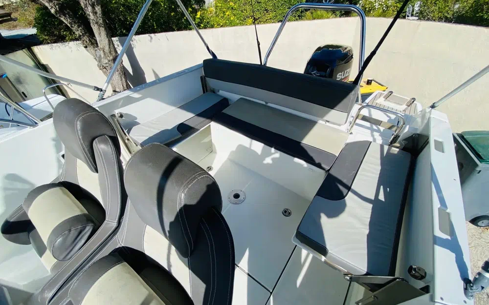 slider 4 Jeanneau Cap Camarat 7.5 CC