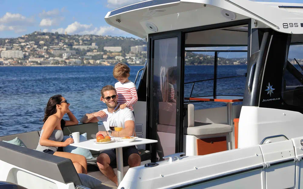 slider 12 Jeanneau Merry Fisher 895