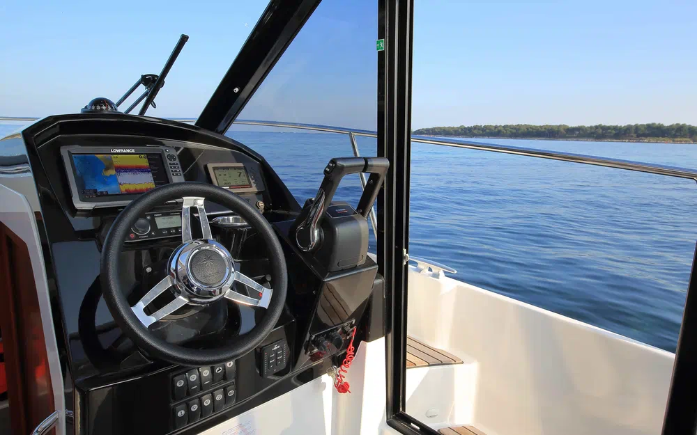 slider 8 Jeanneau Merry Fisher 895