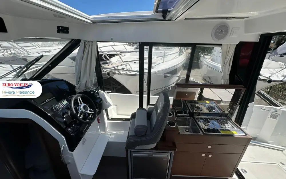 slider 11 Jeanneau Merry Fisher 895