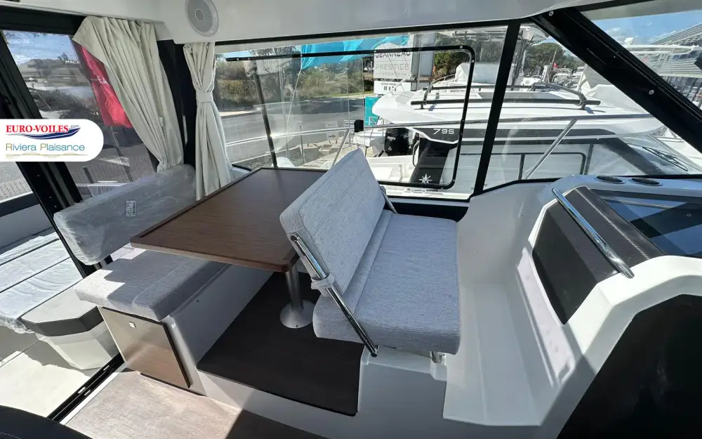slider 14 Jeanneau Merry Fisher 895
