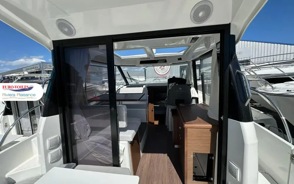 slider 8 Jeanneau Merry Fisher 895