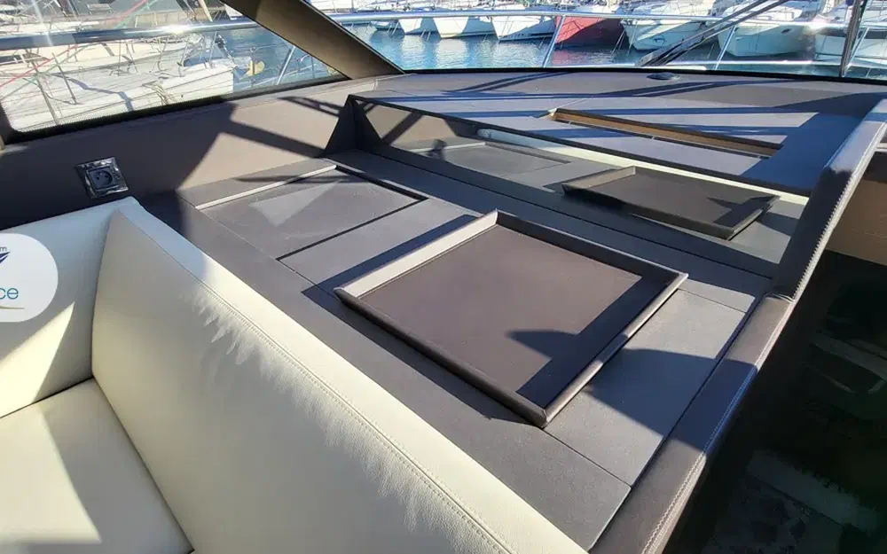 slider 9 Prestige Yachts 460 S