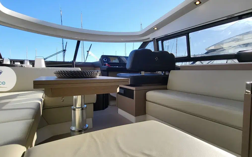 slider 2 Prestige Yachts 460 S
