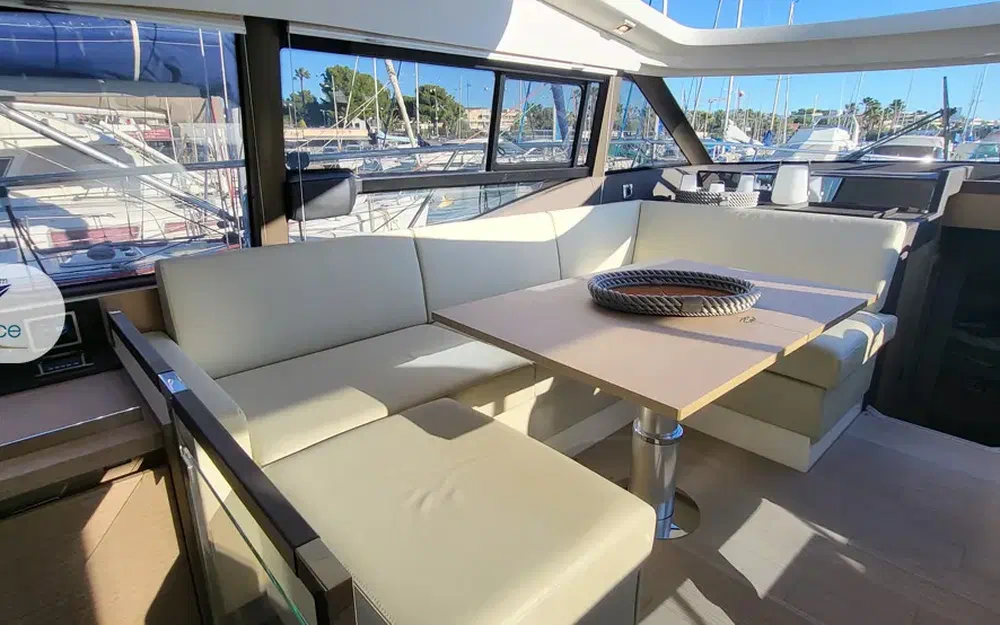 slider 8 Prestige Yachts 460 S