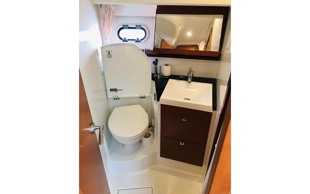 slider 11 Prestige Yachts 400 Fly