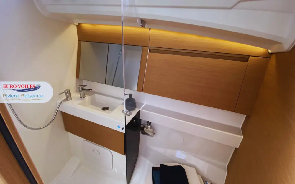 slider 7 Jeanneau Sun Odyssey 410