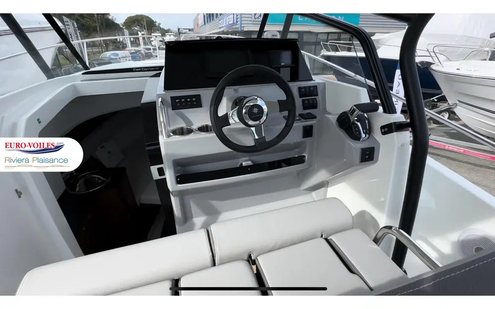 slider 9 Jeanneau Cap Camarat 7.5 WA