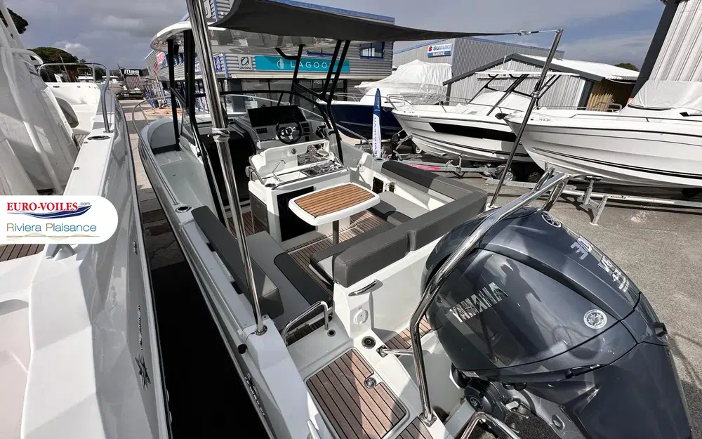 slider 3 Jeanneau Cap Camarat 7.5 WA