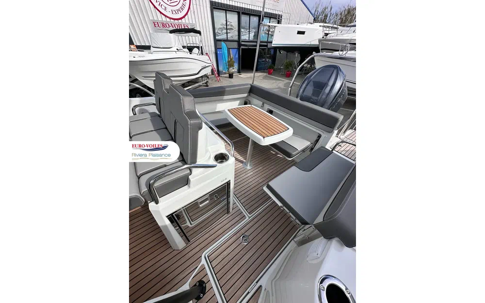 slider 4 Jeanneau Cap Camarat 7.5 WA