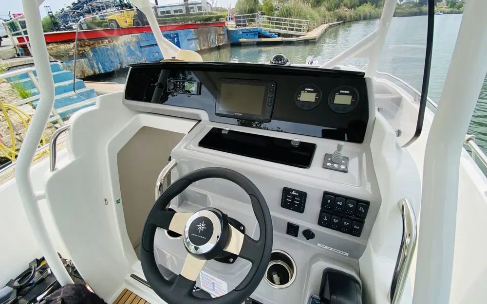 slider 3 Jeanneau Cap Camarat 7.5 CC