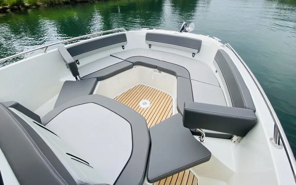 slider 4 Jeanneau Cap Camarat 7.5 CC