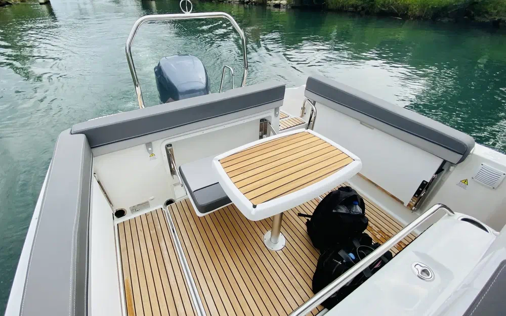 slider 6 Jeanneau Cap Camarat 7.5 CC