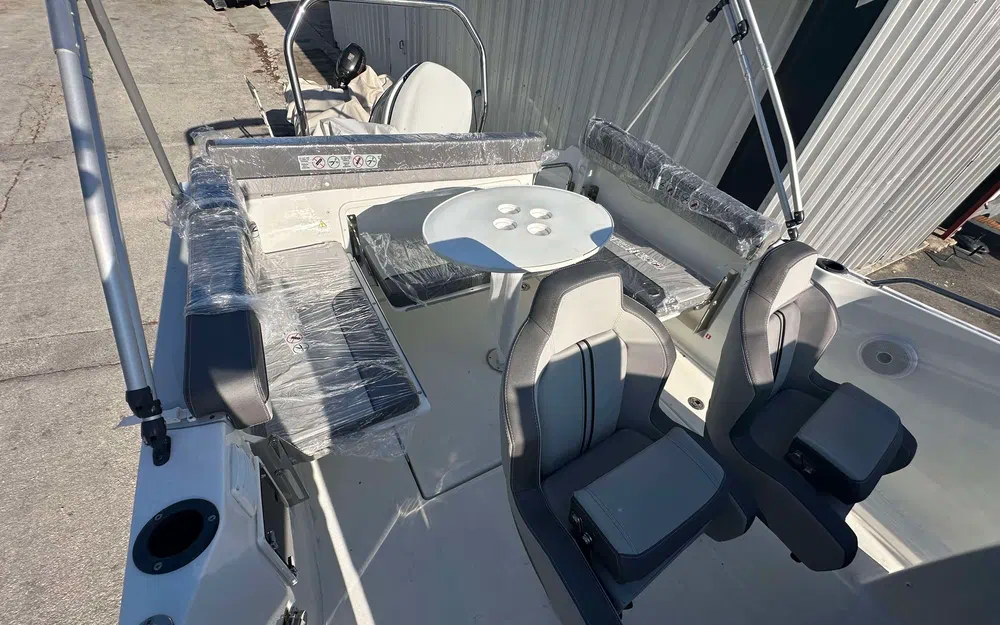 slider 11 Jeanneau Cap Camarat 7.5 CC