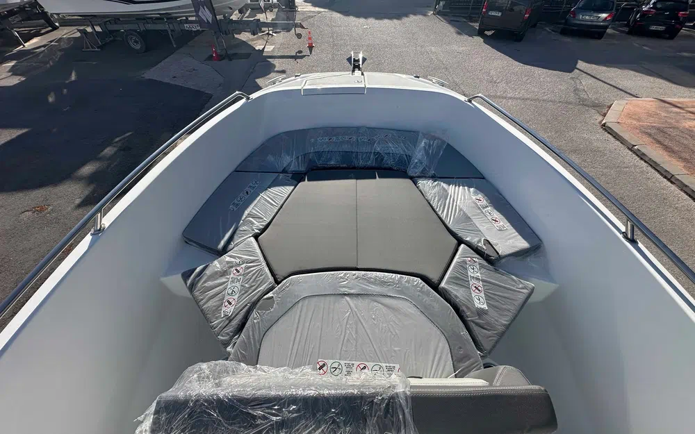 slider 8 Jeanneau Cap Camarat 7.5 CC