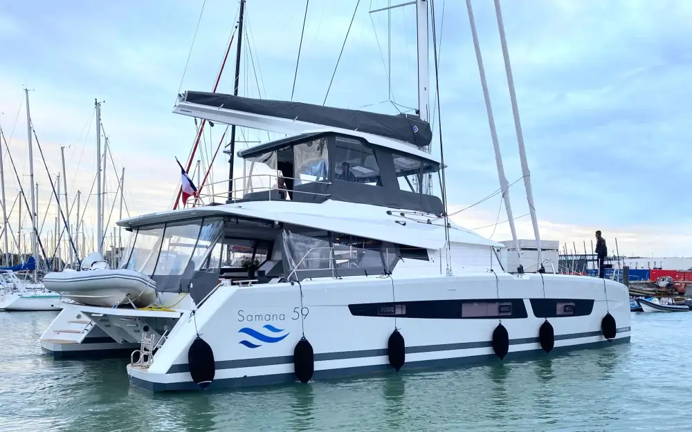 slider 0 Fountaine Pajot Samana 59