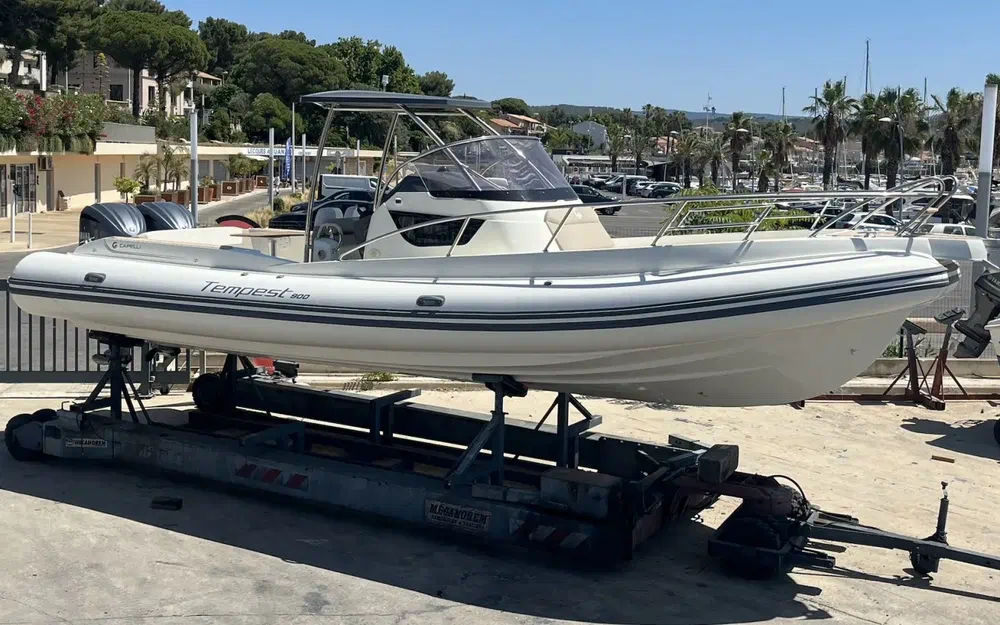 slider 1 Capelli Tempest 900