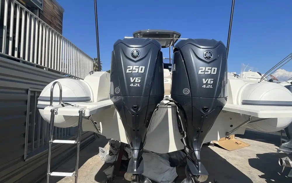 slider 6 Capelli Tempest 900