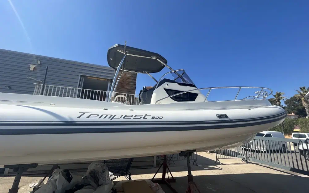 slider 7 Capelli Tempest 900