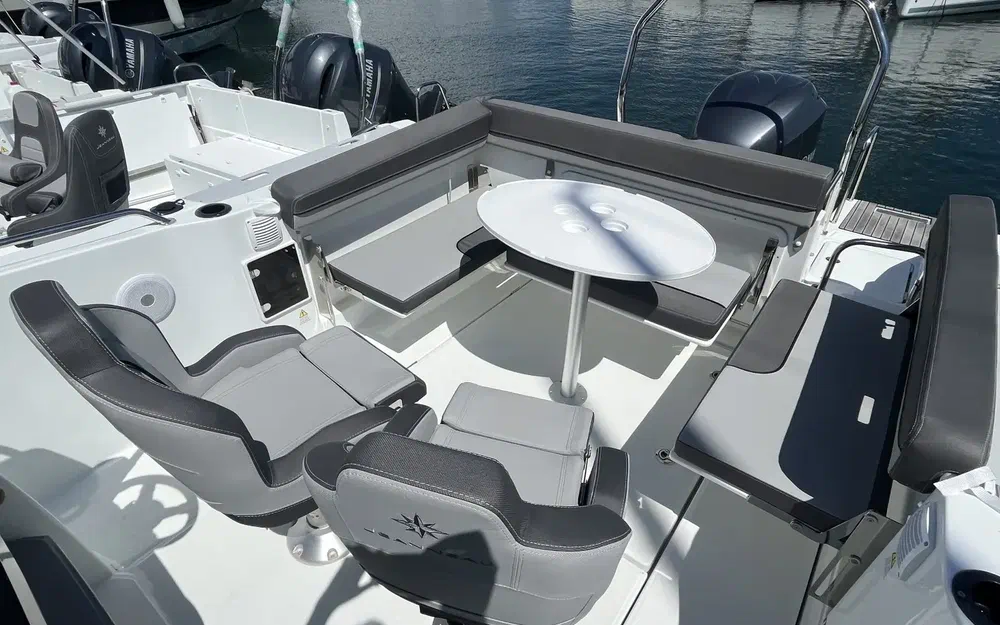 slider 2 Jeanneau Cap Camarat 7.5 CC