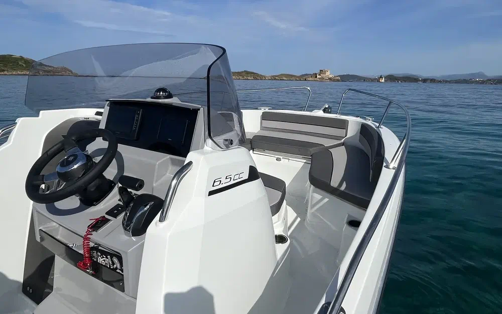 slider 1 Jeanneau Cap Camarat 6.5 CC