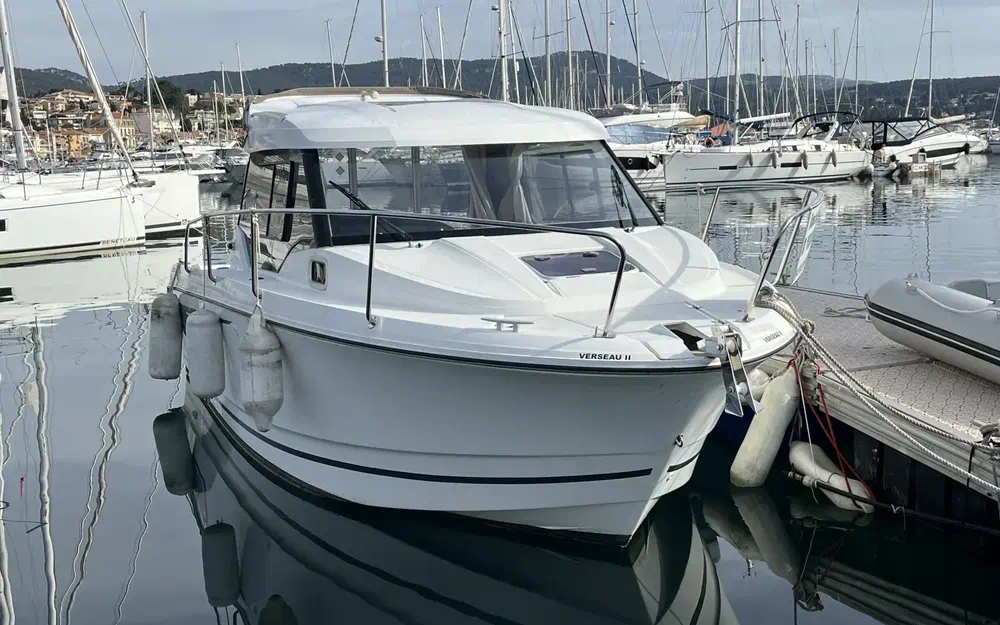 slider 5 Jeanneau Merry Fisher 795