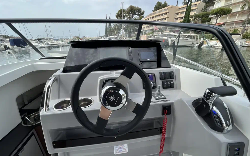 slider 3 Jeanneau Cap Camarat 7.5 WA