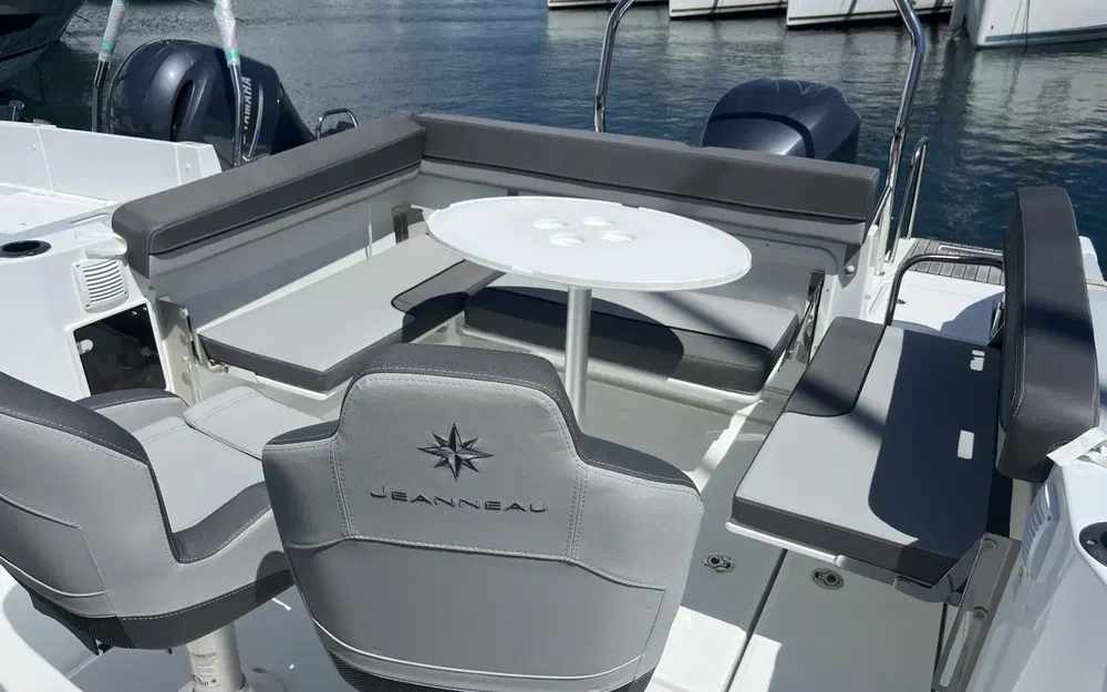 slider 5 Jeanneau Cap Camarat 7.5 WA