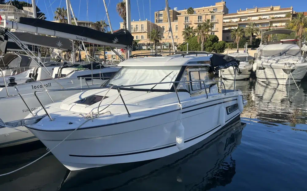 slider 0 Jeanneau Merry Fisher 795