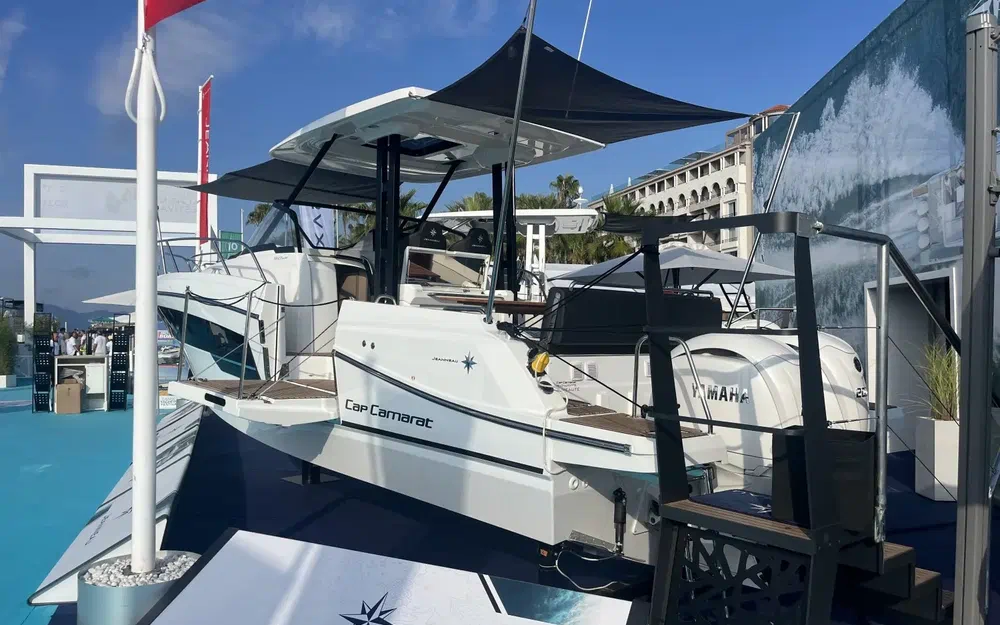 slider 1 Jeanneau Cap Camarat 9.0 WA