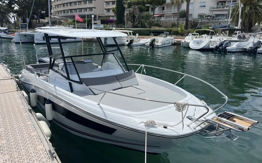 slider 1 Jeanneau Cap Camarat 7.5 WA