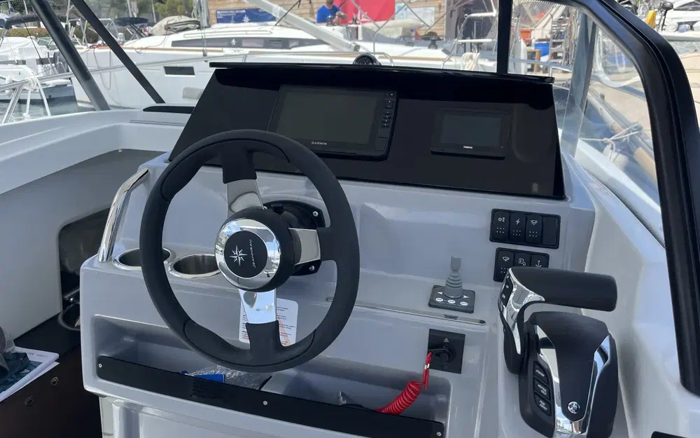 slider 4 Jeanneau Cap Camarat 7.5 WA