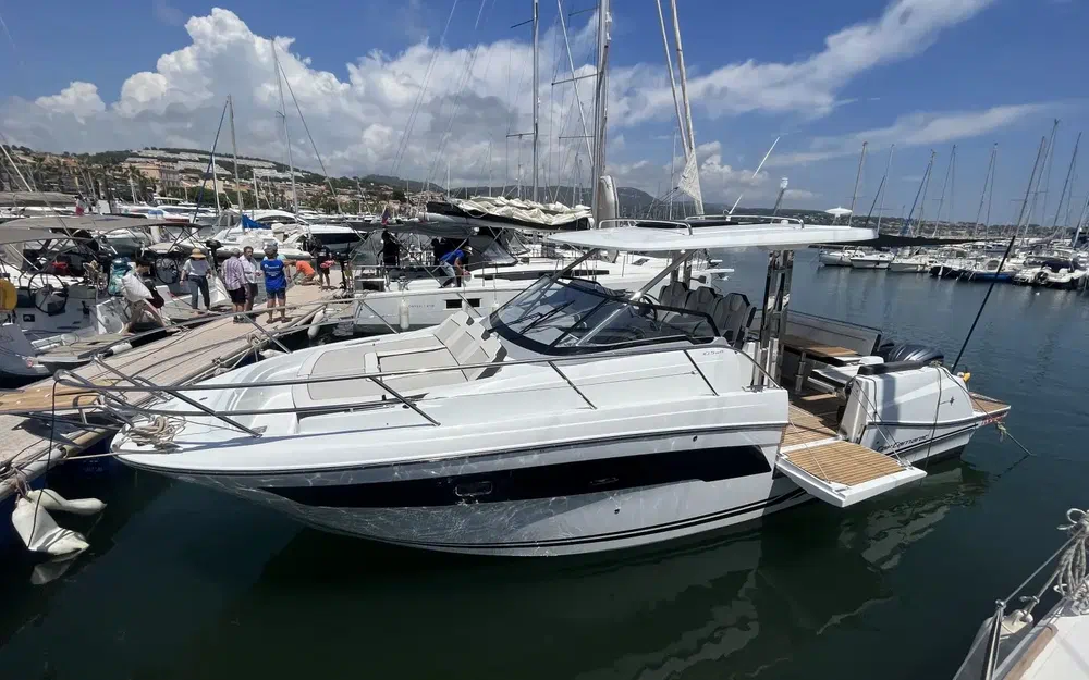 slider 0 Jeanneau Cap Camarat 10.5 WA