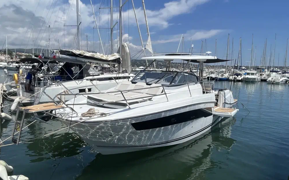 slider 1 Jeanneau Cap Camarat 10.5 WA