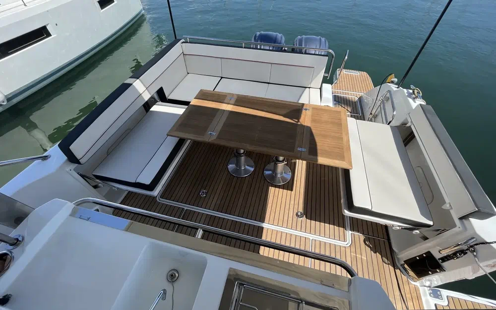 slider 2 Jeanneau Cap Camarat 10.5 WACap Camarat 10.5 Wa Serie 2