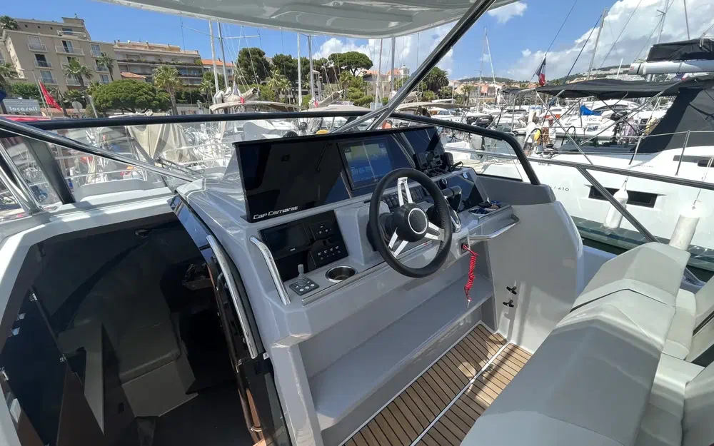 slider 4 Jeanneau Cap Camarat 10.5 WA