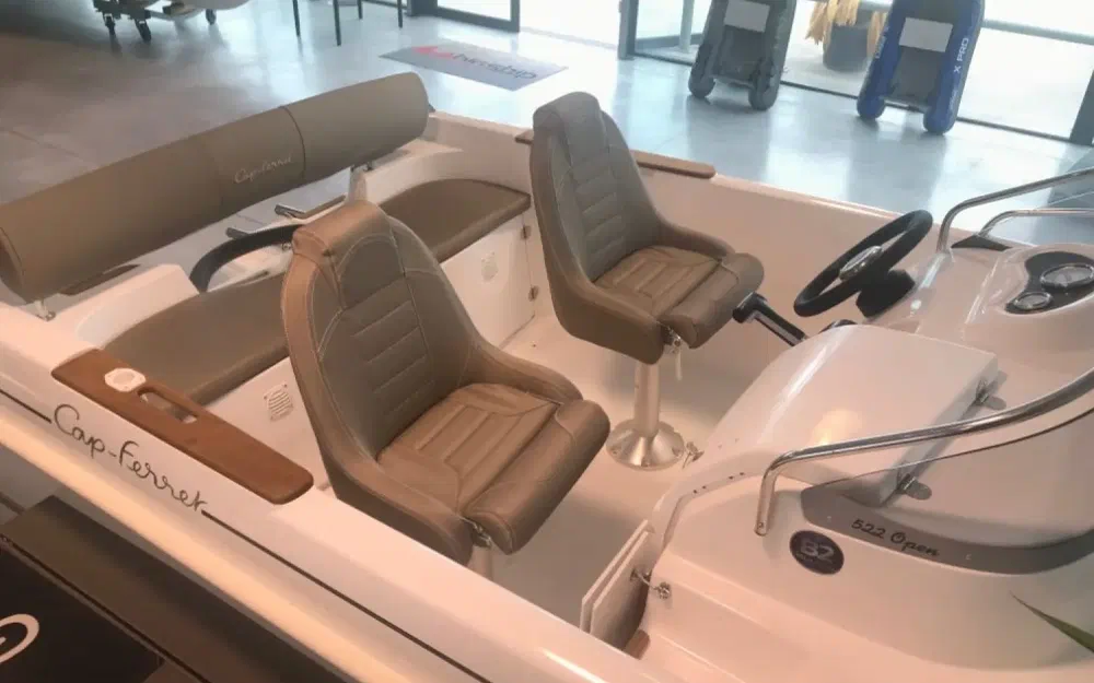 slider 17 B2 Marine Cap Ferret 522