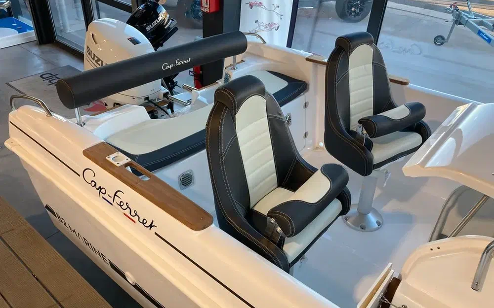 slider 2 B2 Marine Cap Ferret 522