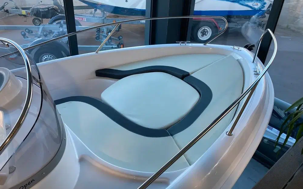 slider 3 B2 Marine Cap Ferret 522