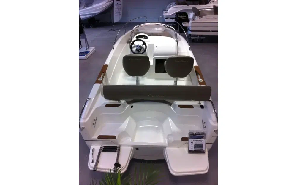 slider 6 B2 Marine Cap Ferret 522