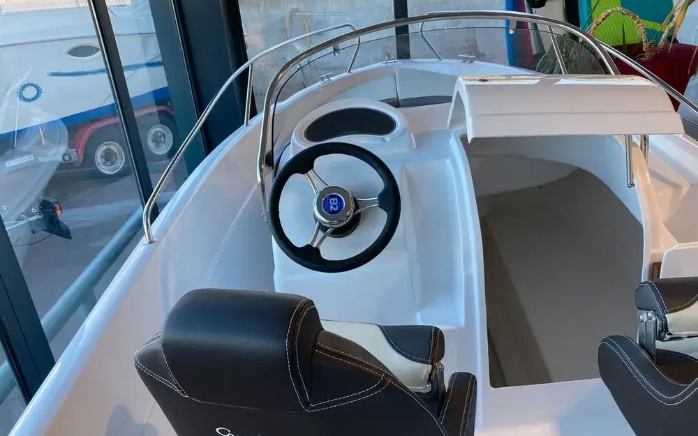 slider 2 B2 Marine Cap Ferret 522