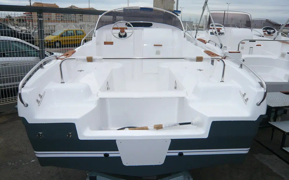 slider 0 B2 Marine Cap Ferret 472